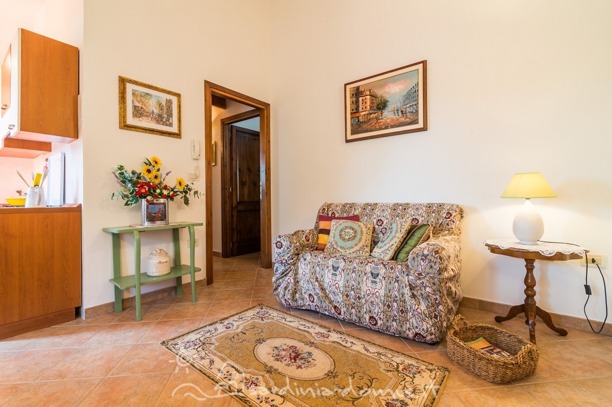 Casa Vacanza Sardegna - Casa rosa b - Cala Gonone