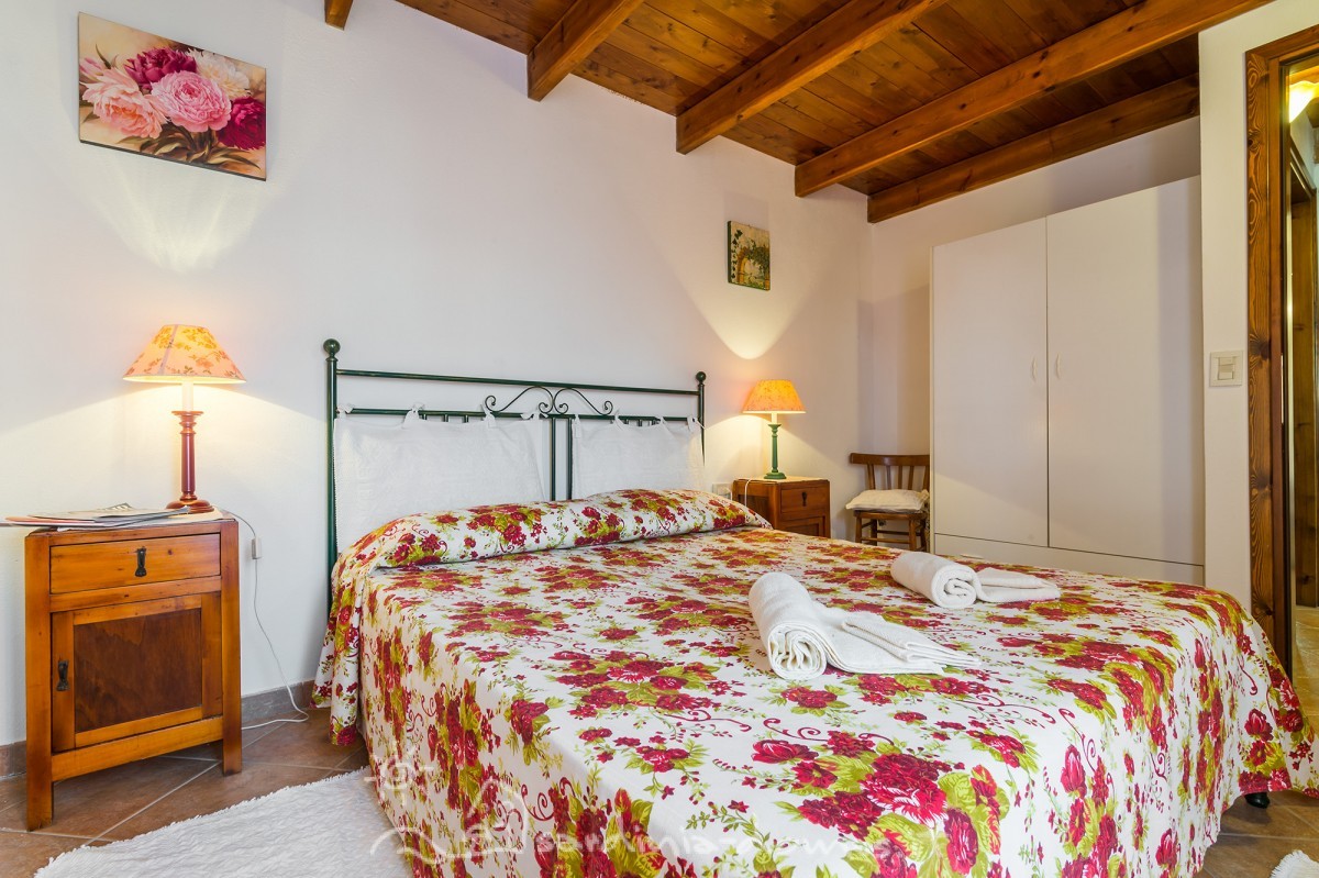 Casa Vacanza Sardegna - Casa rosa b - Cala Gonone