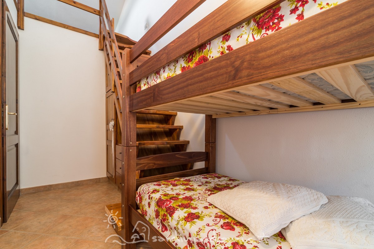Casa Vacanza Sardegna - Casa rosa b - Cala Gonone
