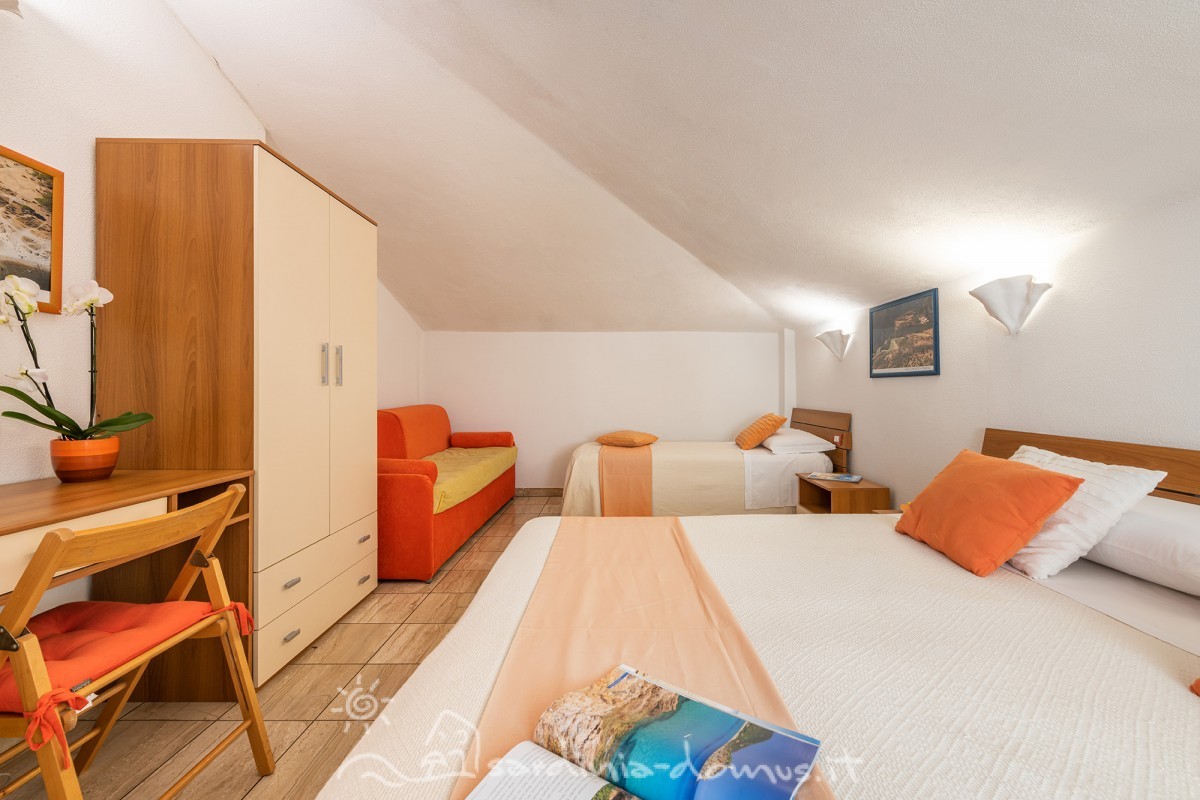Casa-Vacanza-Sardegna-Bed-and-Breakfast-Dorgali-06